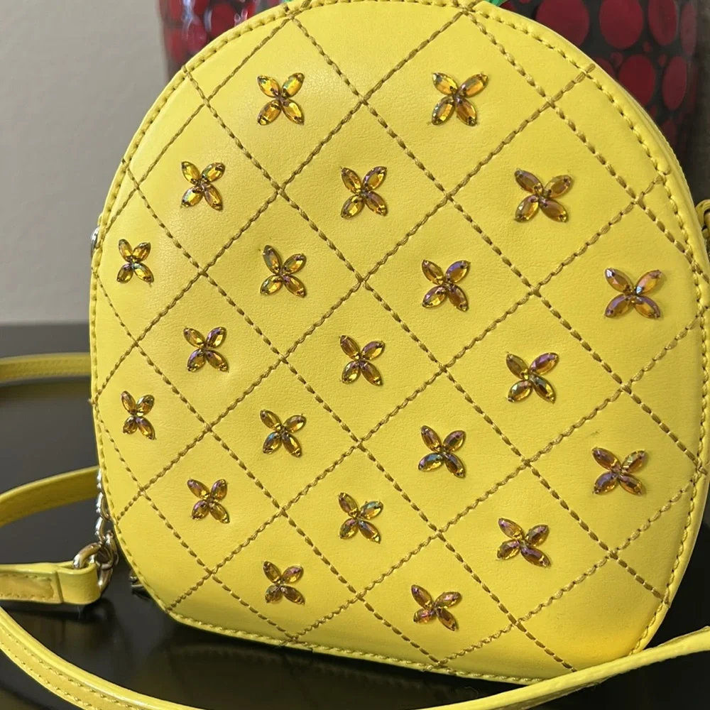 SOLD Kate Spade How Refreshing Pineapple Crossbody - Picture 3 of 12